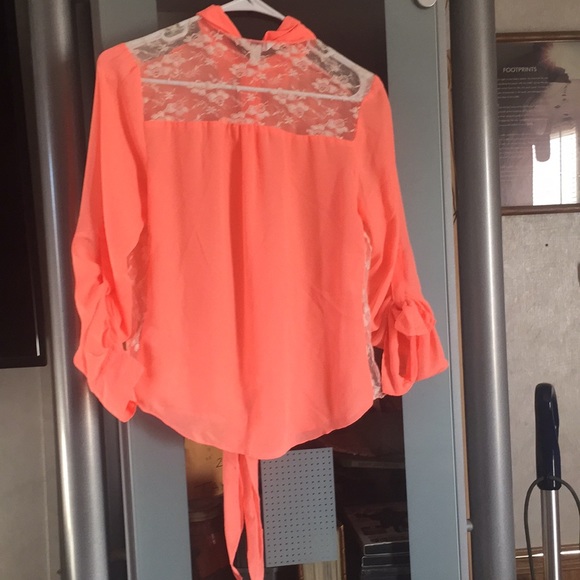 Cute fluorescent pink Candies top (sizeM) - Picture 2 of 3